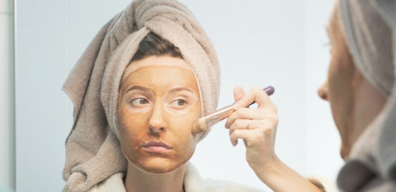 7 Reasons Why DIY Facials for Acne-Prone Skin May Not Work