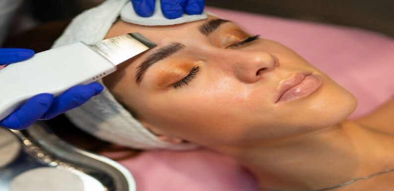 The Role of Deep Cleansing Facials in Your Skincare Routine