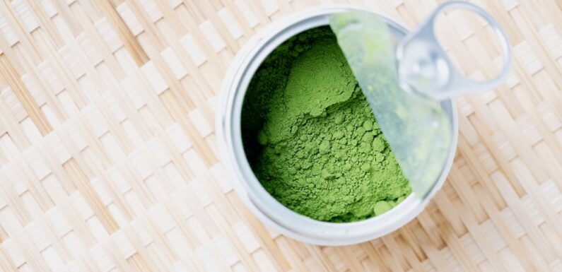 How white Borneo kratom powder is made?