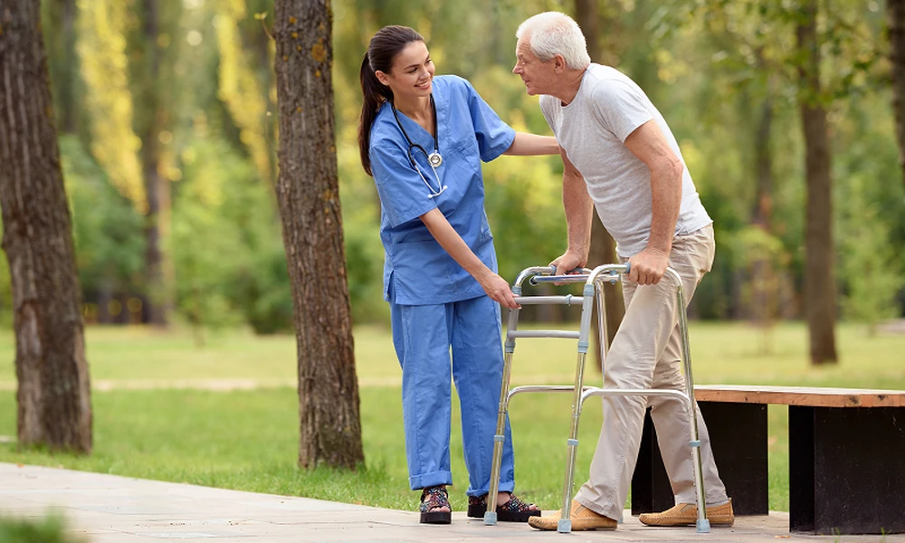 File: The Long-Term Benefits of Hiring a Full-Time Caregiver for an Elderly Person